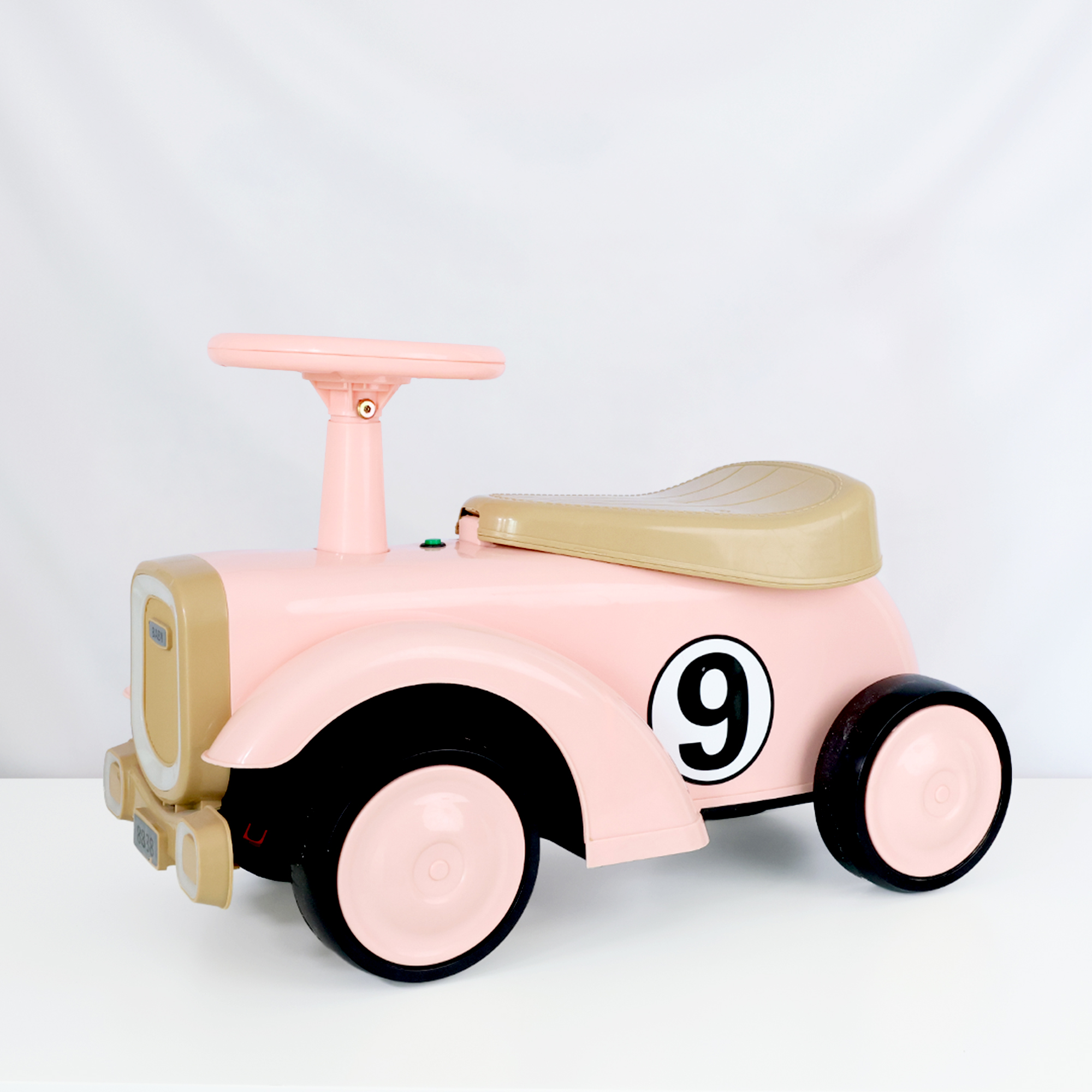 Factory Price - Nolan Balancing Vintage Car — photo 1